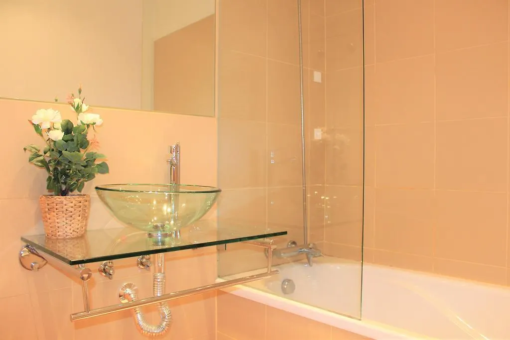 Charming Duplex- Principe Real Διαμέρισμα Lisboa 0*,